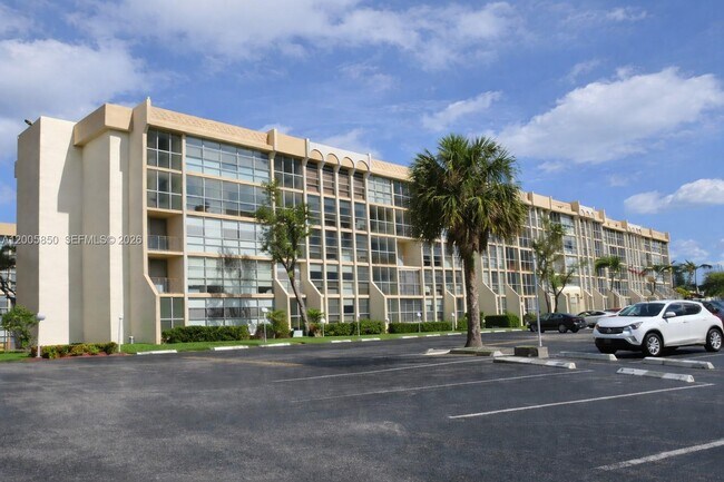 Building Photo - 501 Three Islands Boulevard