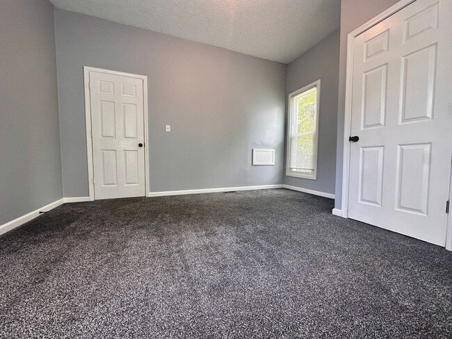 Building Photo - Live Where Charm Meets Convenience – 2BR in Farrington’s Grove