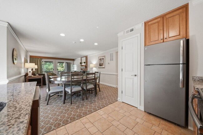 Building Photo - Resort Style Living - KINGSMILL (Graves Ordinary)