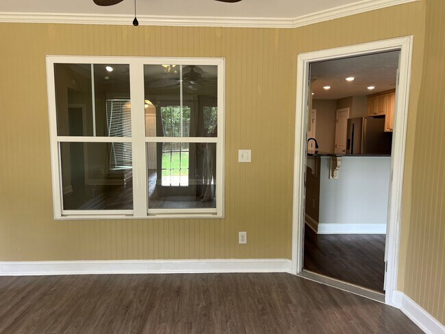 Building Photo - Beautiful Rental in Canterbury Farms in Gr...
