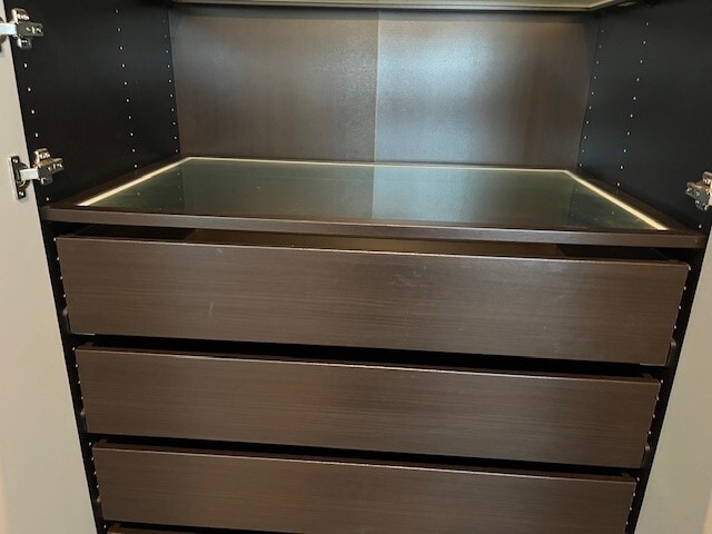 Building Photo - 1806 N Ave S