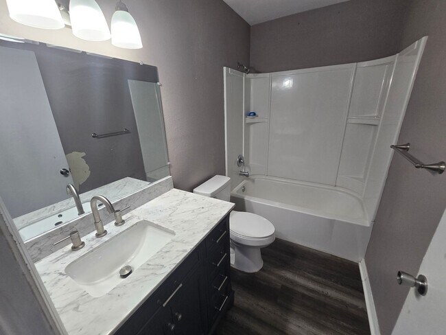 Building Photo - 3007 Reiter Dr