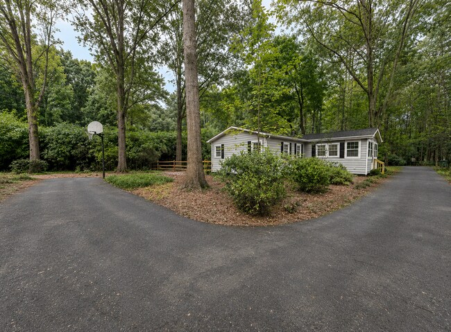 Building Photo - 14269 Phillips Rd