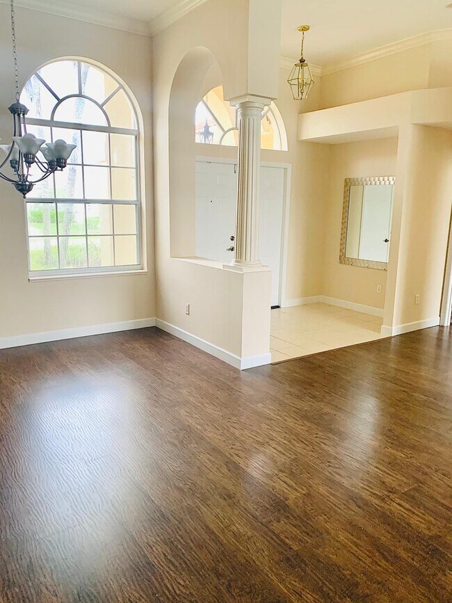 Building Photo - 9456 Lake Serena Dr