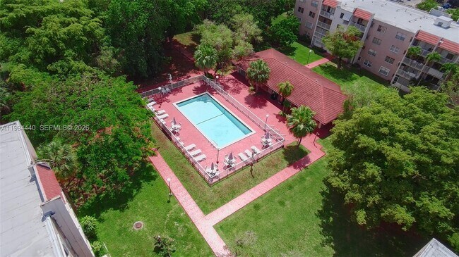 Building Photo - 8411 NW 8th St