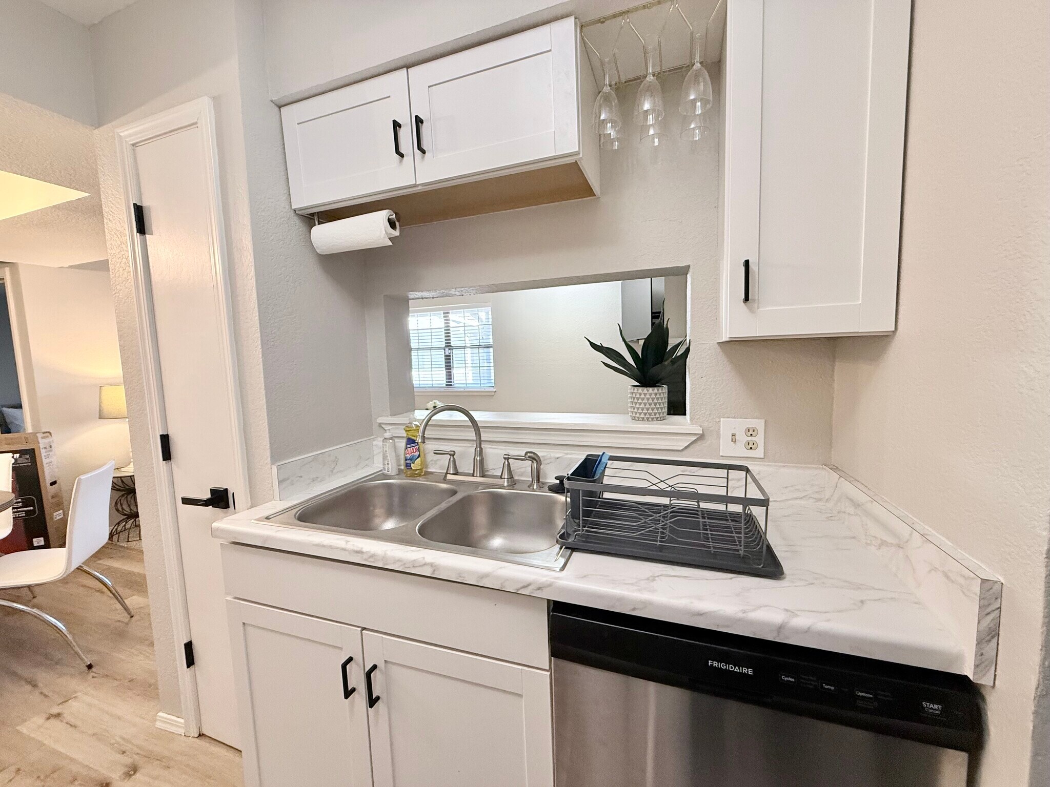 Building Photo - 9031 S Delaware Ave