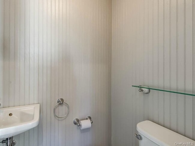 Building Photo - 232 Franklin Ave