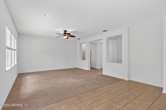 Building Photo - 872 Collinswood Dr