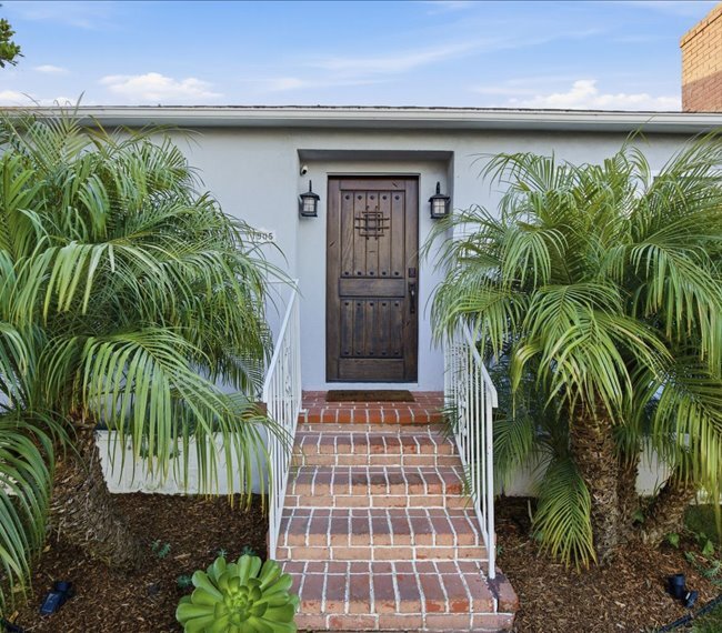 Building Photo - 1905 S Walker Ave