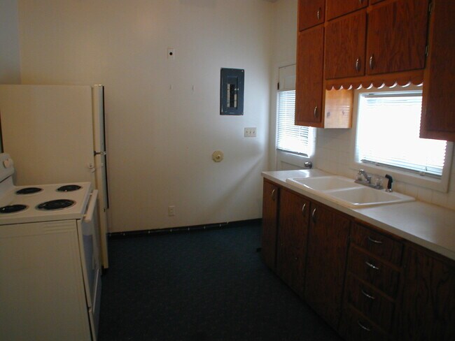 Building Photo - O'Neil &amp; 24th
