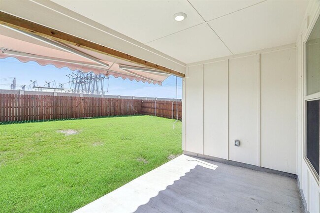Building Photo - 9701 Kensley Rose Dr
