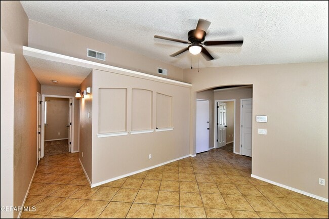 Building Photo - 12976 Enrique Gomez Dr