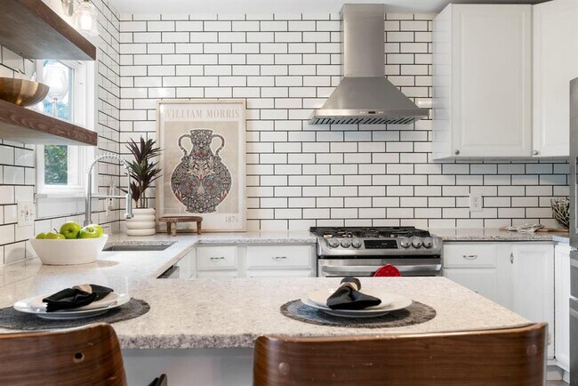 Building Photo - 4503 Garnett St