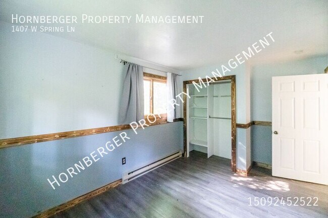 Building Photo - 1407 W Spring Ln