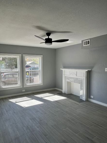 Building Photo - 2223 Gorman Ave