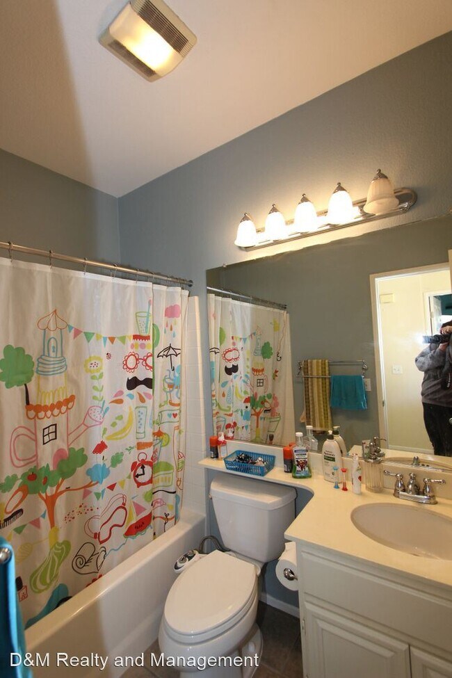 Building Photo - 3 br, 2.5 bath House - 11161 Caminito Arcada