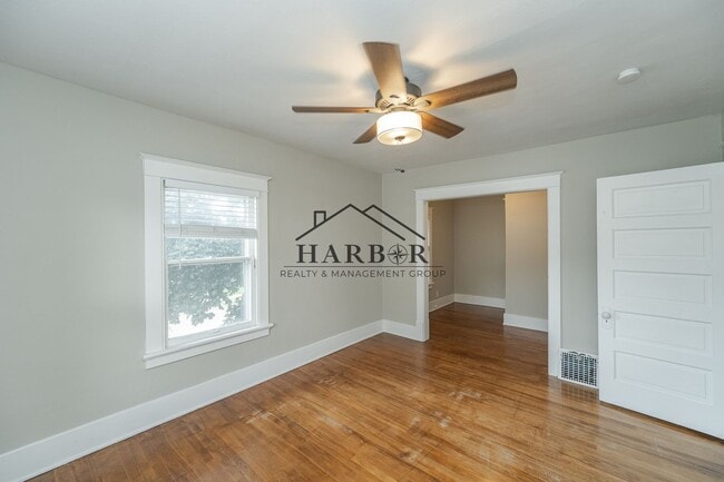 Building Photo - SE Rochester Living with Easy City Access