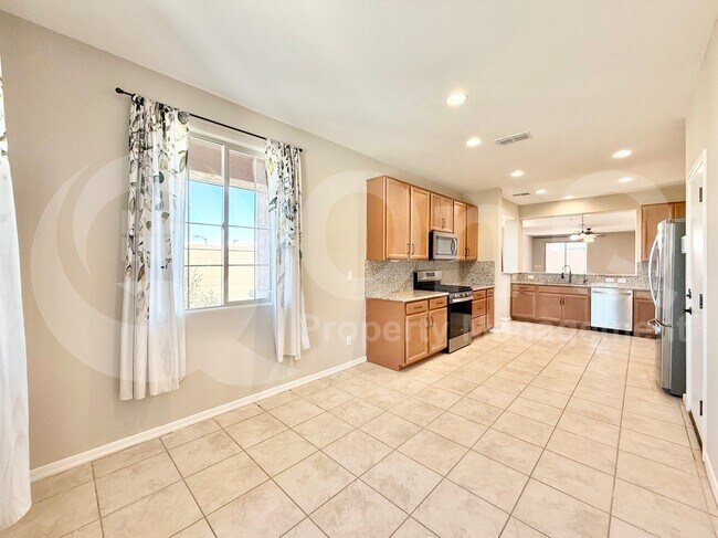 Building Photo - 6907 W Pedro Ln