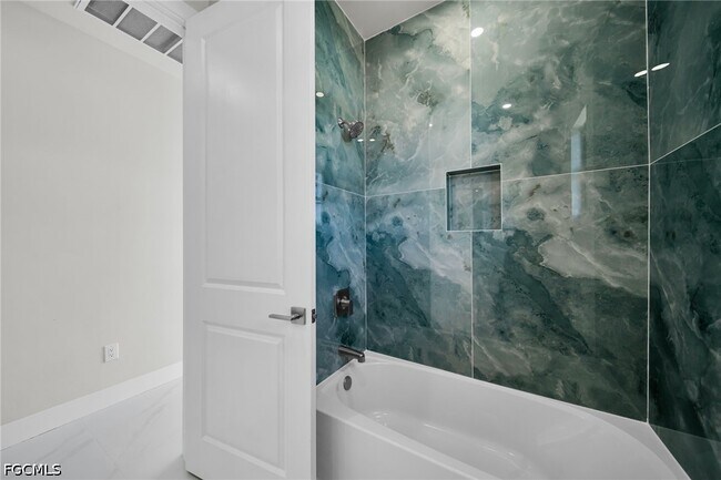 Building Photo - 2913 14th St W