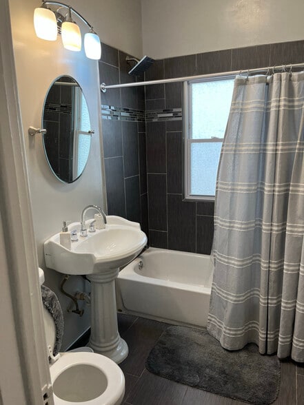 Building Photo - 2290 Genesee St