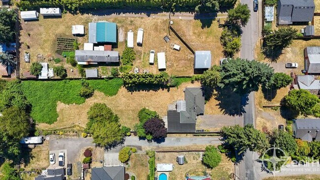 Building Photo - 4207 NE 59th Ave