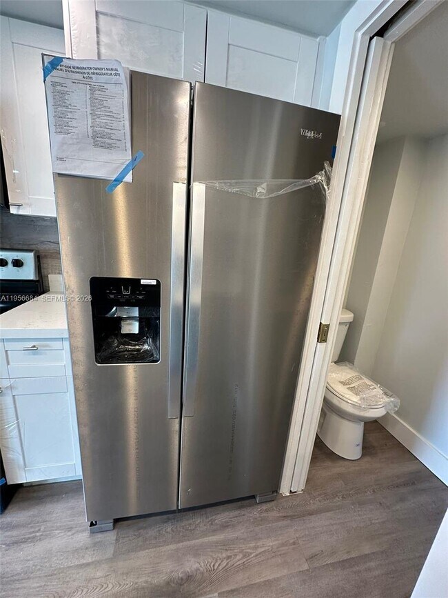 Building Photo - 6601 Winfield Blvd