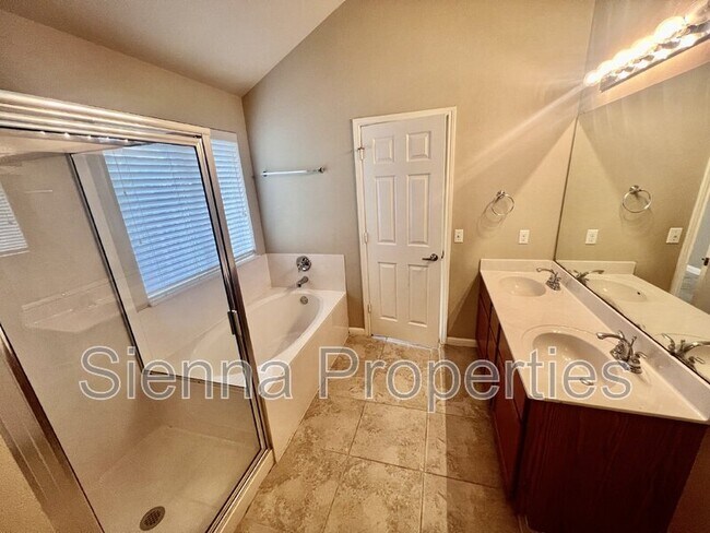 Building Photo - 2509 Elara Dr