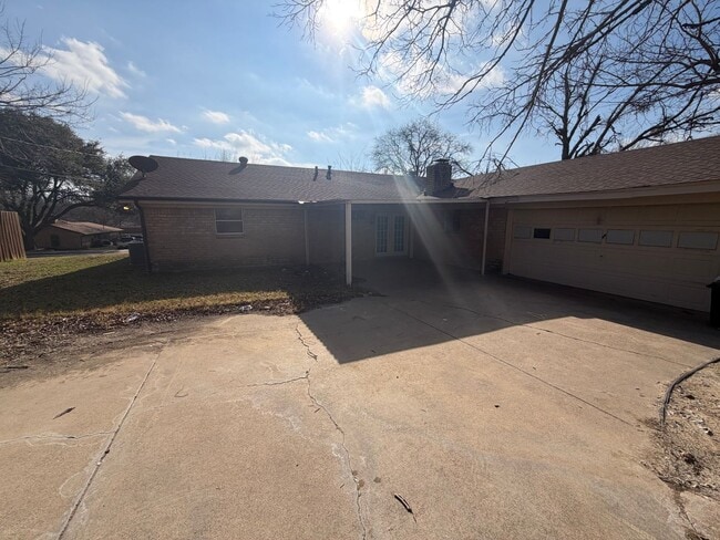 Building Photo - Location....Location....Location....