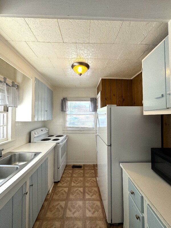 Building Photo - 7203 Porcher Dr