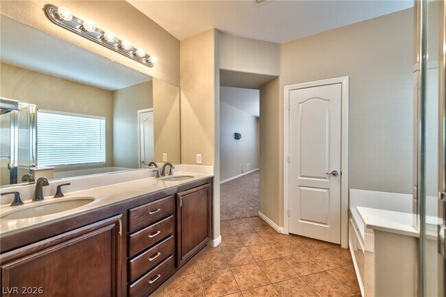 Building Photo - 2116 Mistle Thrush Dr