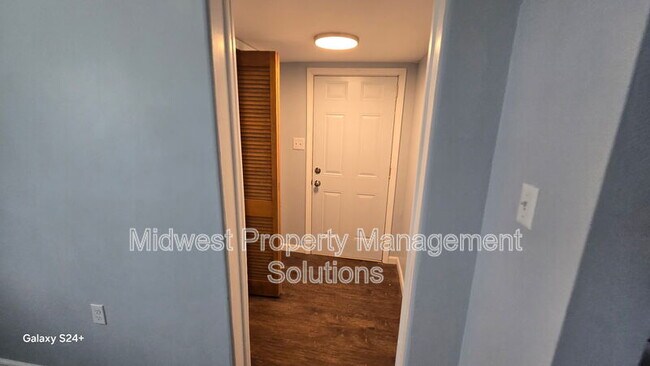 Building Photo - 2209 Central Ave