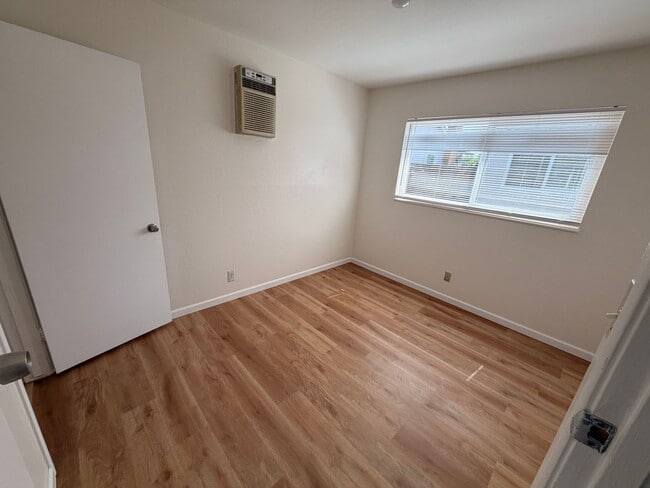 Building Photo - BRIGHT & SPACIOUS 2 BEDROOM/1 BATH AVAILABLE TO RENT IN LIVERMORE CA WITH $500 OFFFIRST MONTH'S R...