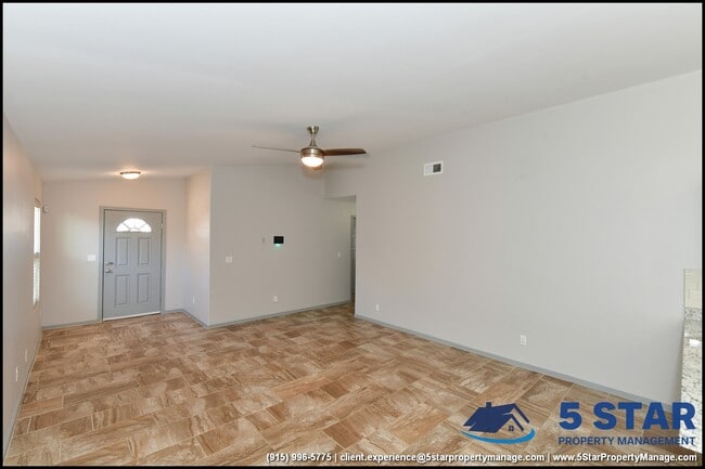 Building Photo - 13744 Flora Vista Ave