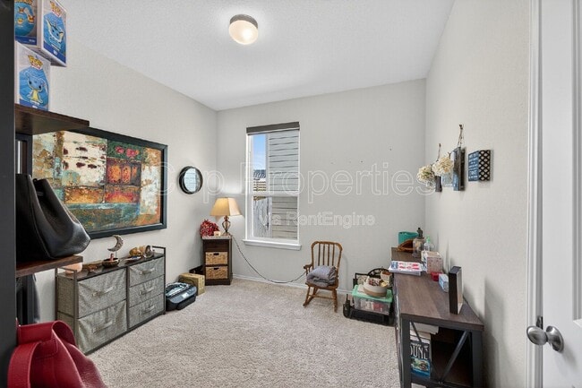 Building Photo - 7001 Lions Pk