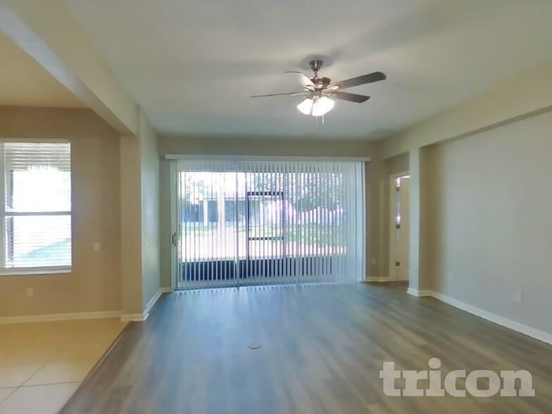 Building Photo - 13309 Fernow St