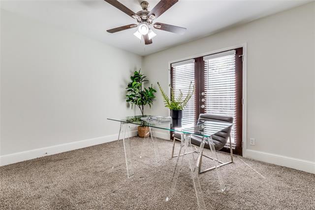 Building Photo - 10211 Regal Oaks Dr