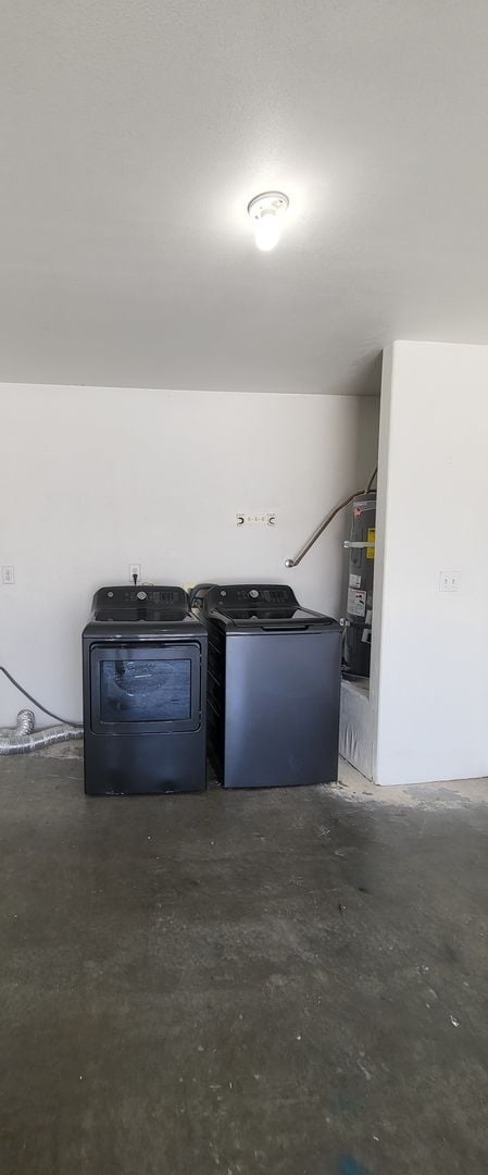 Building Photo - 2400 E Ambush St