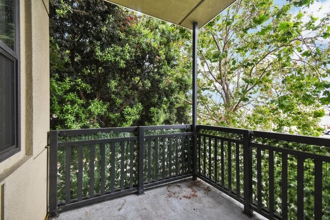 Building Photo - 1107 66th St