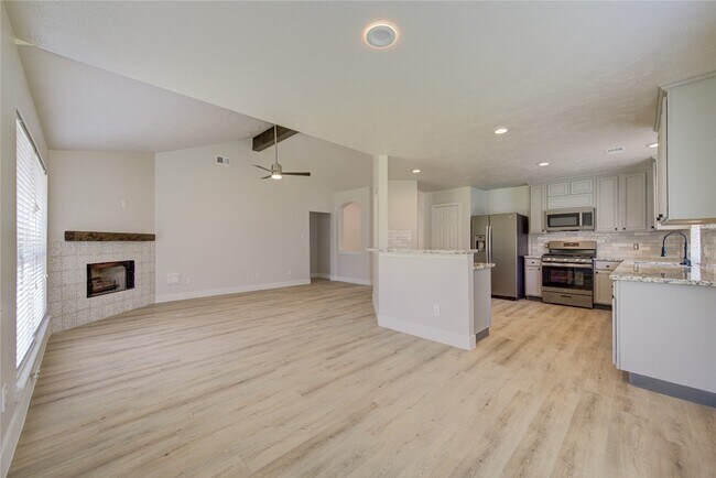 Building Photo - 4931 Lake Catherine Ct