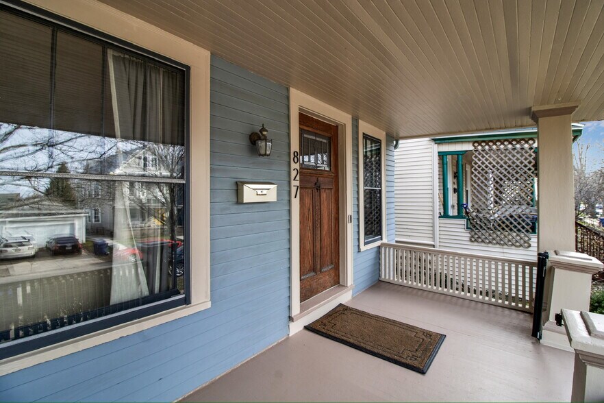 Building Photo - 827 Bird Ave