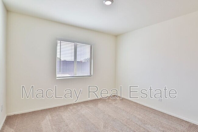 Building Photo - 3830 N Tulsa Ln