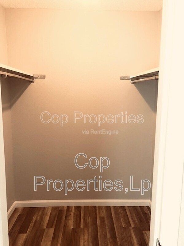 Building Photo - 1819 Babcock Rd