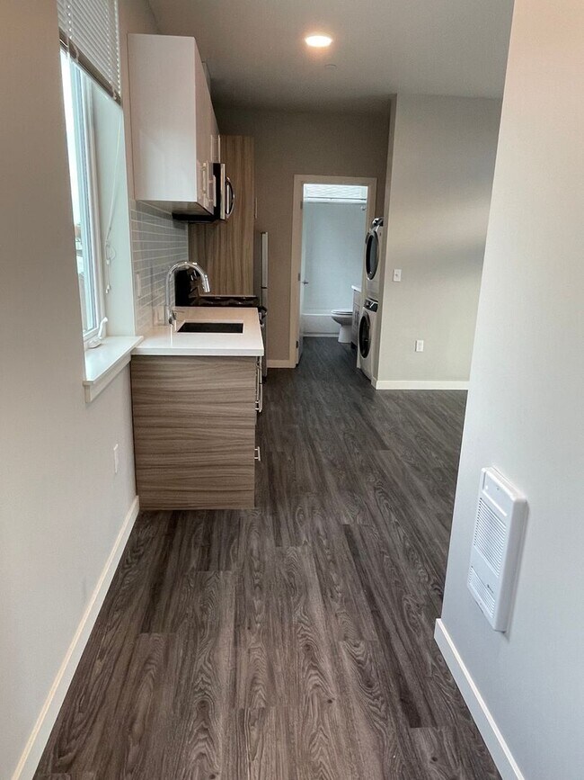 Building Photo - Sylvan Court