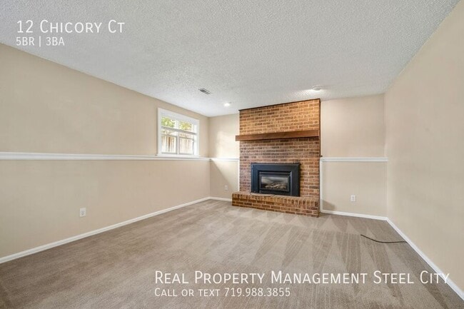 Building Photo - 12 Chicory Ct