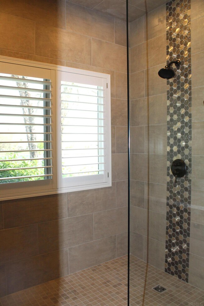 Building Photo - 10632 Lantern Bay Cove