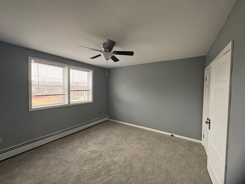 Building Photo - 25 Saint David St