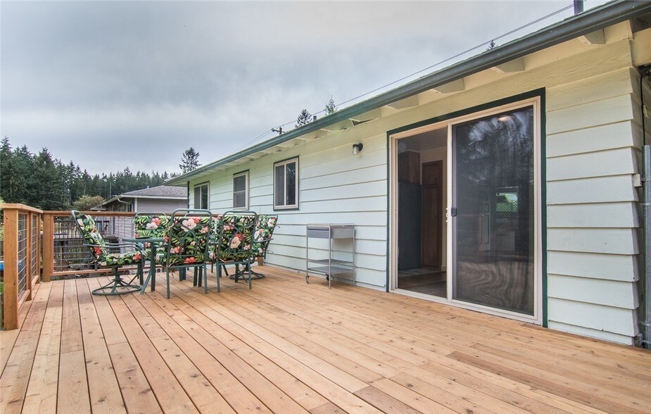 Large deck: 300 sq. ft. - 18401 73rd Ave W