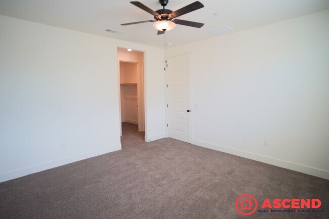 Building Photo - Southwest Home with Solar!