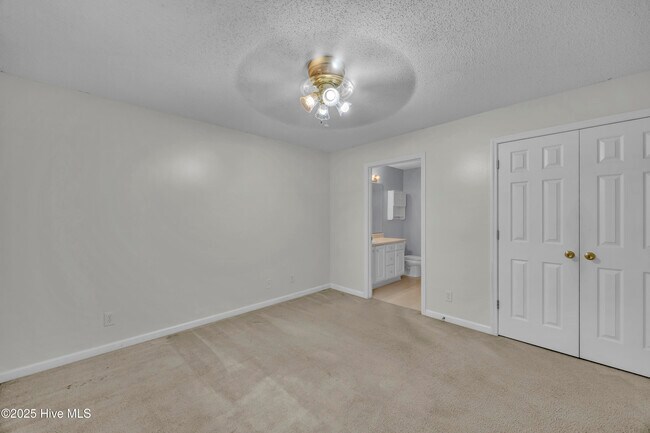 Building Photo - 5012 Hunters Trail