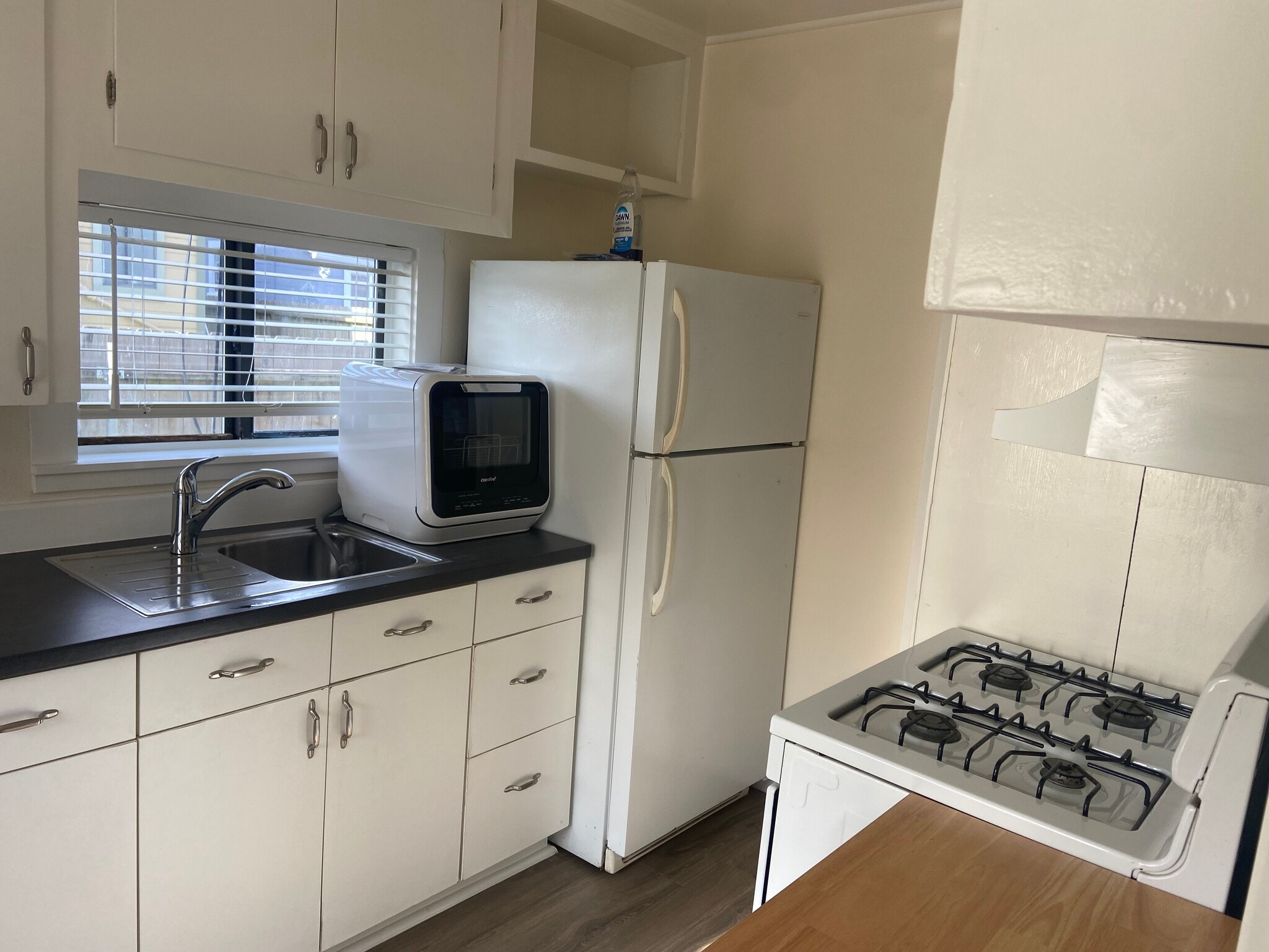 Building Photo - 1237 West Ave